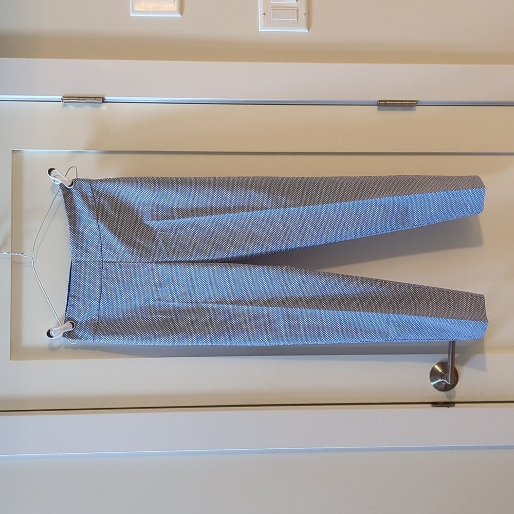 Pants stretch